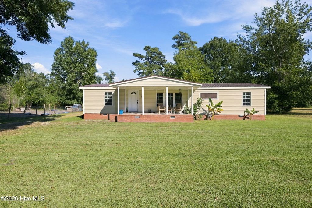 221 Oakwood Drive, New Bern