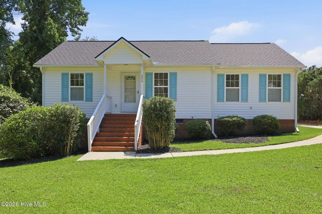 204 Dustin Drive, Benson
