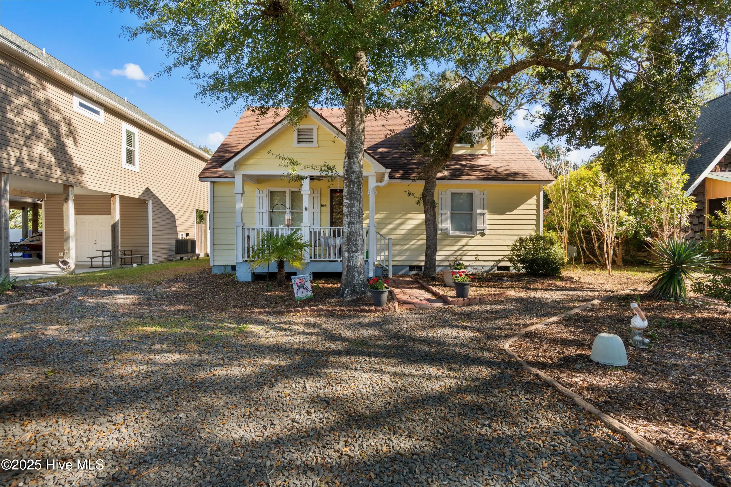 166 Nw 7th Street, Oak Island