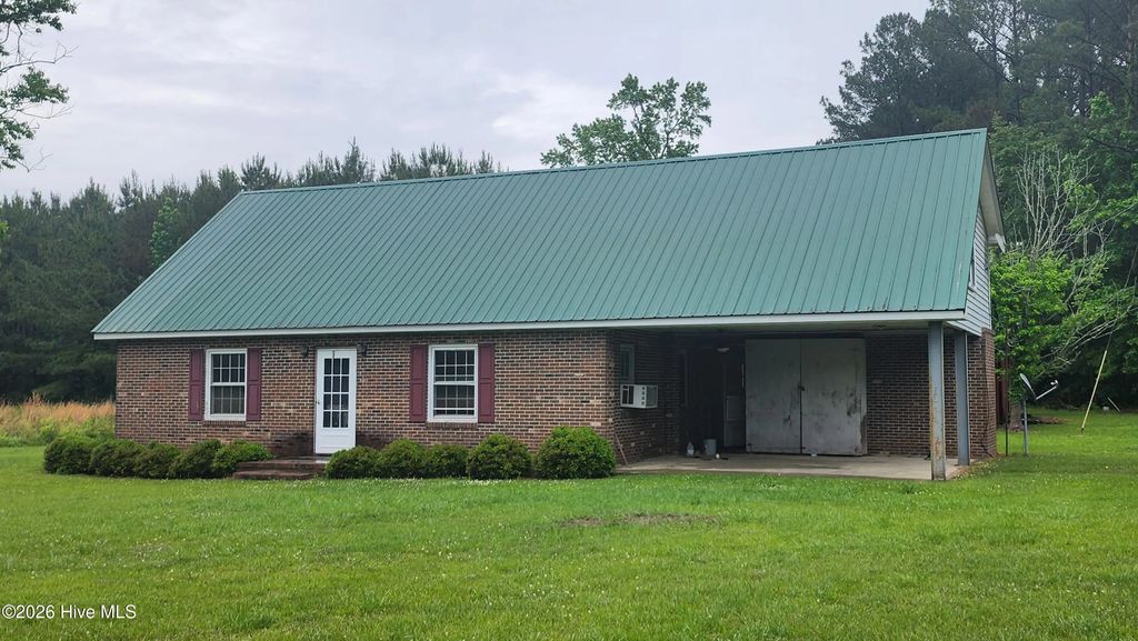 581 Hallsboro Road, Clarkton