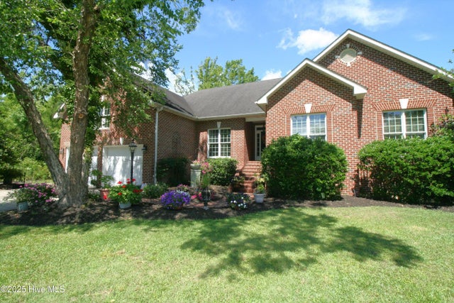 141 N River Road, Plymouth