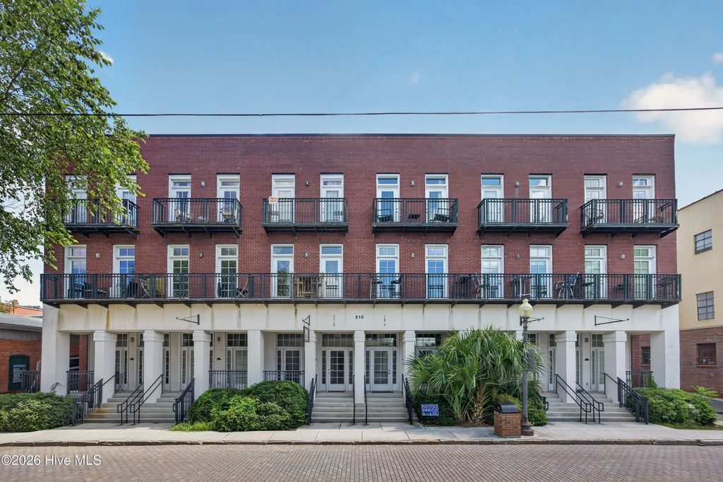 215 S Water Street Apt 107, Wilmington