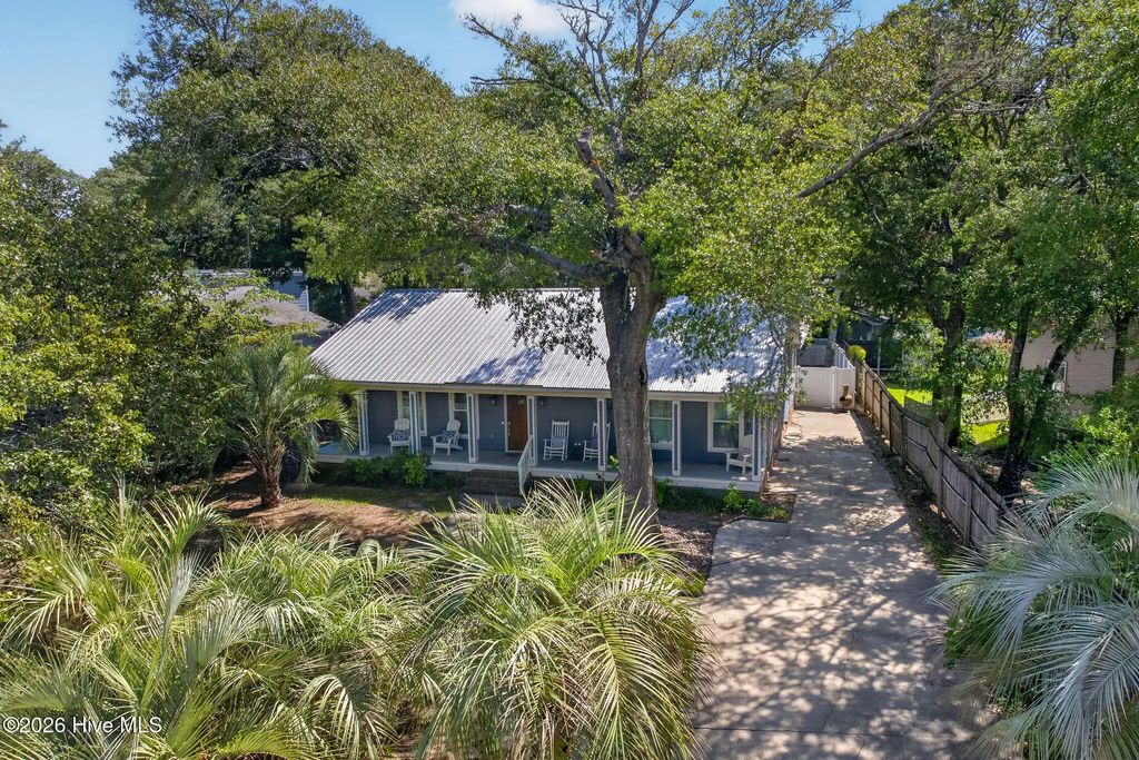 108 Paula Circle Se, Oak Island
