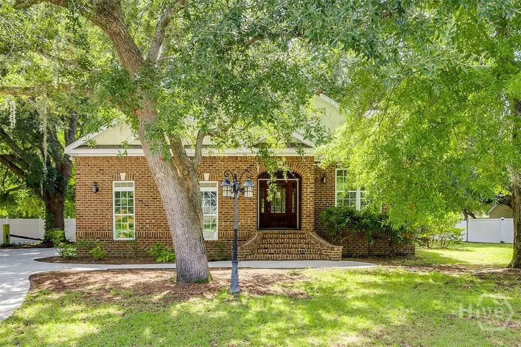 104 Myrtlewood Court, Guyton