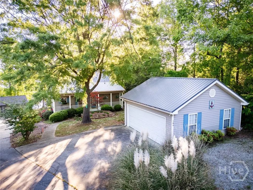 194 Sugar Cane Drive, Hartwell