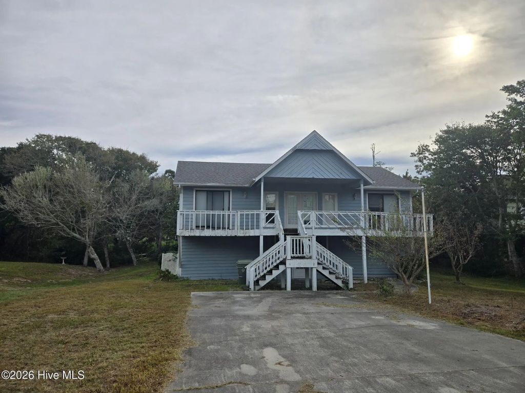 122 Sea Dunes Drive, Emerald Isle