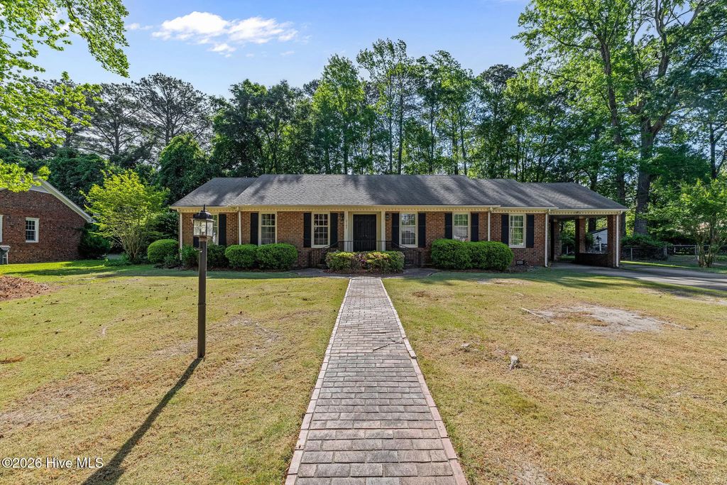 2103 Dallas Drive, Kinston
