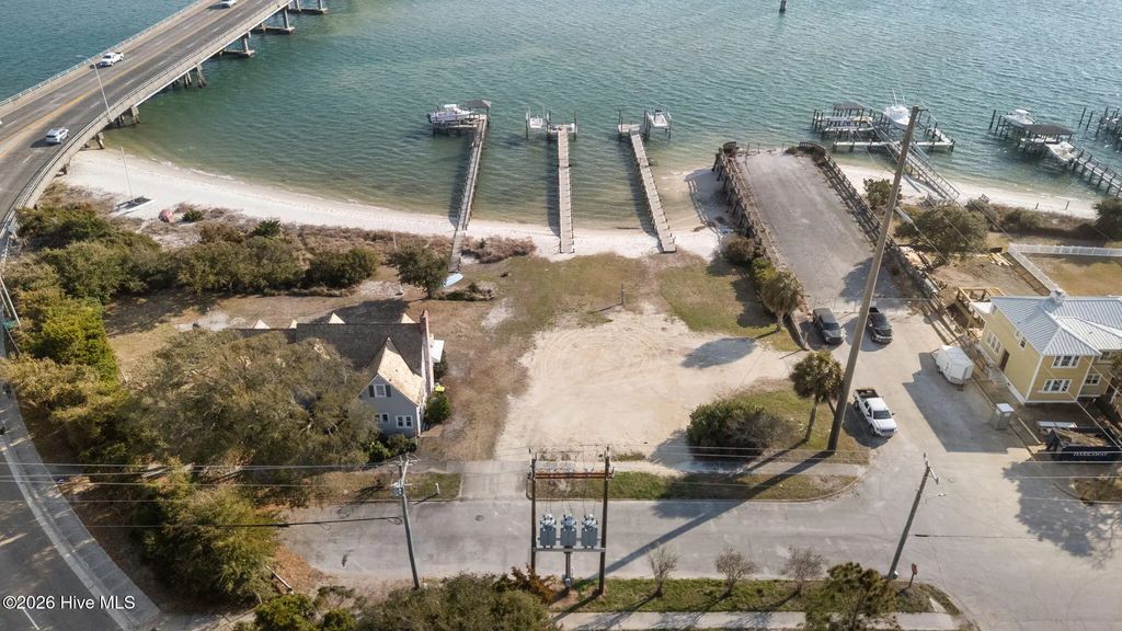 2315 Evans Street, Morehead City
