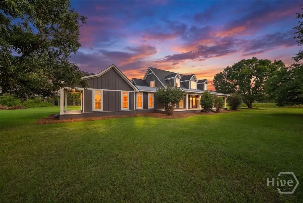 3800 Adabelle Road, Register