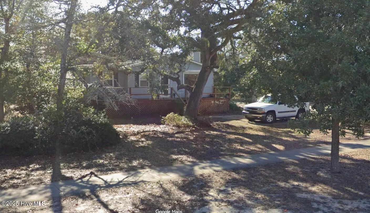 507 W Oak Island Drive, Oak Island