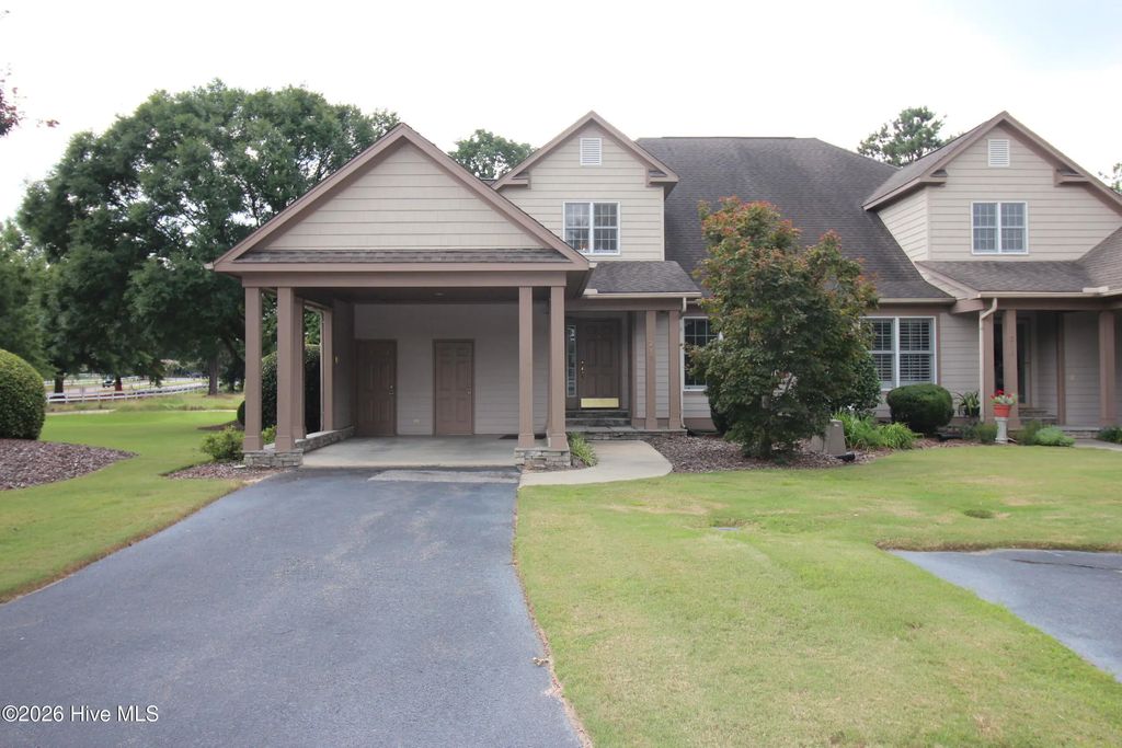218 Starland Lane, Southern Pines