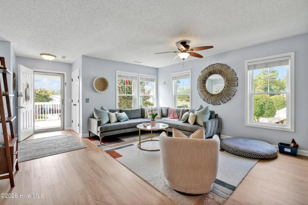 1620 Goley Hewett Road Se Unit 1205, Bolivia