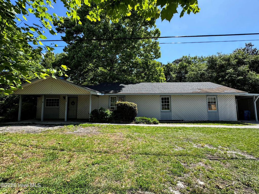 739 Sloop Point Road, Hampstead