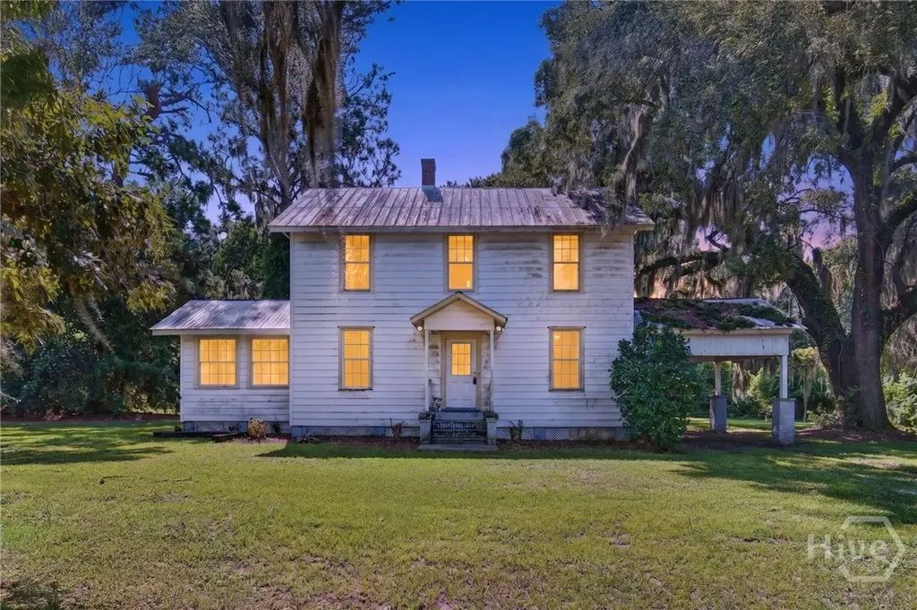 9794 Whitefield Avenue, Savannah