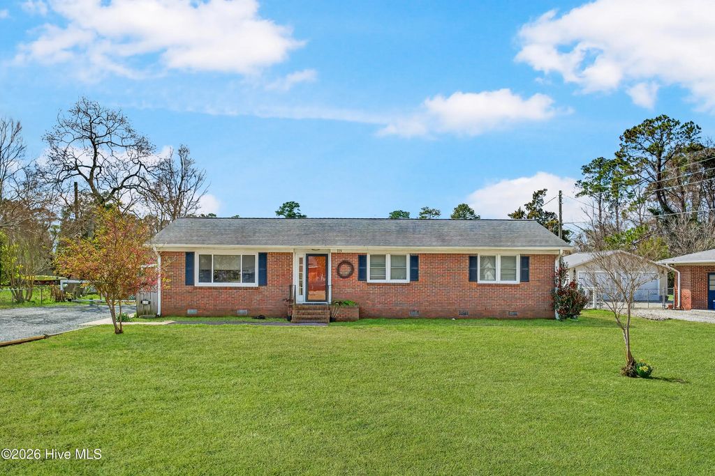 118 Jamaica Drive, Wilmington