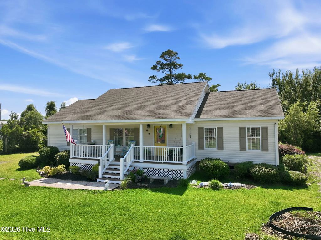 202 Willis Drive, Harkers Island