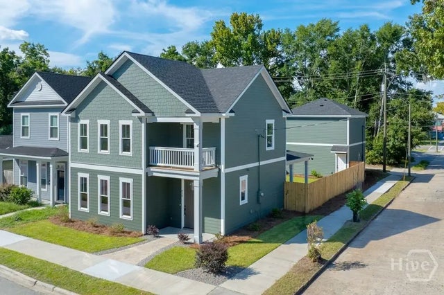 824 E Bolton Street, 