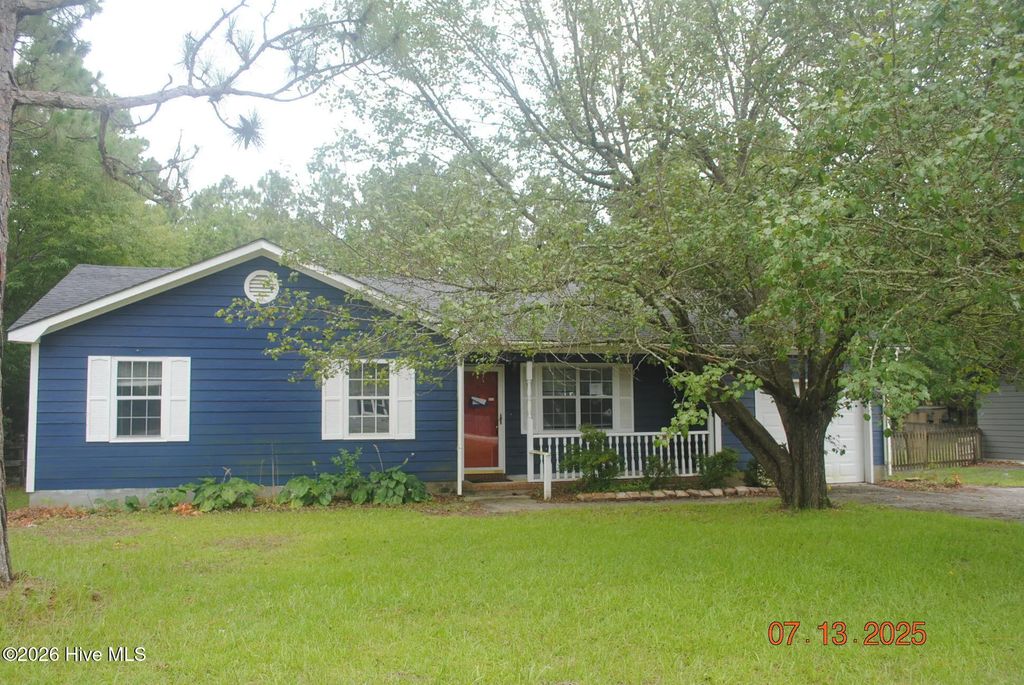 603 Calabash Drive, Hubert