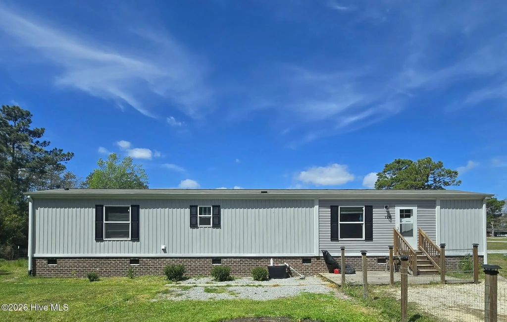 728 James Street, Hubert