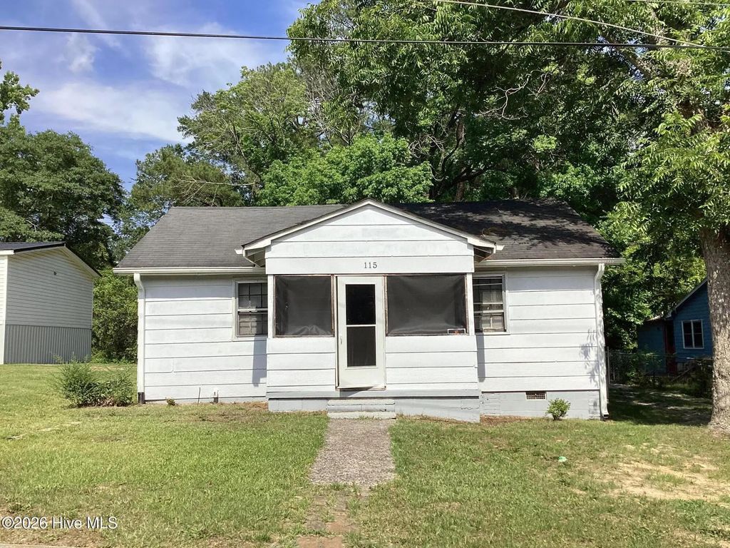 115 Brook Avenue, Rockingham