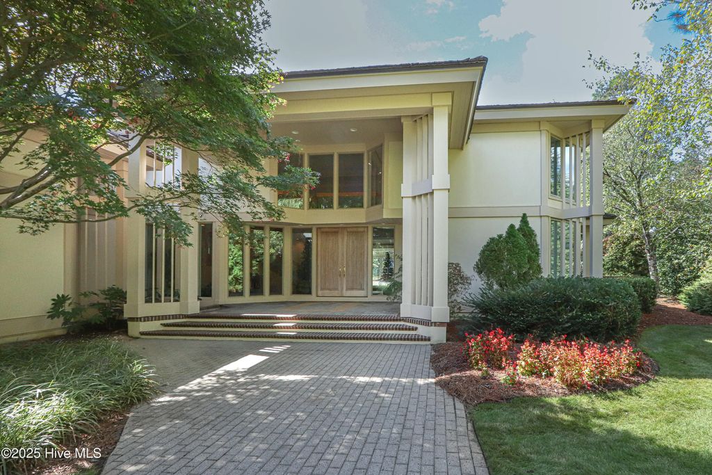 310 Inverrary Road, Pinehurst