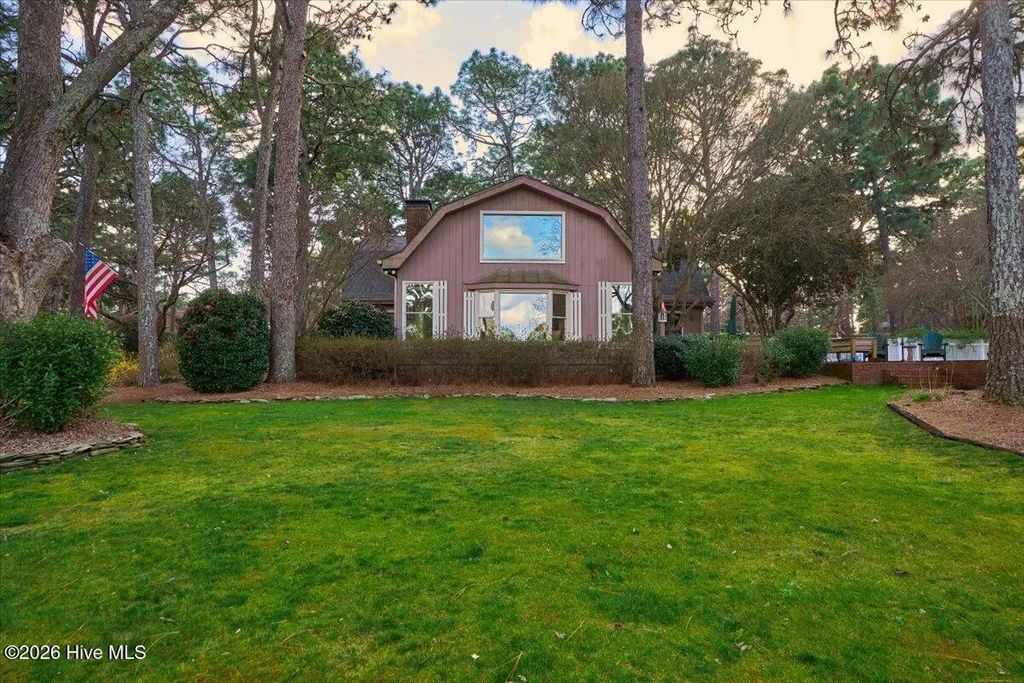 230 Old Dewberry Lane, Southern Pines