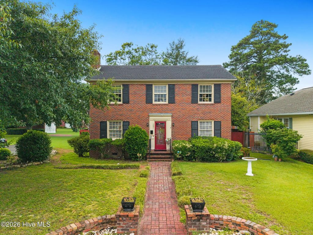 1201 N Walnut Street, Lumberton