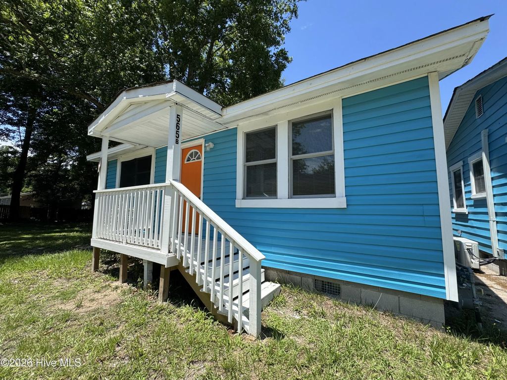 565 Manly Avenue B, Wilmington