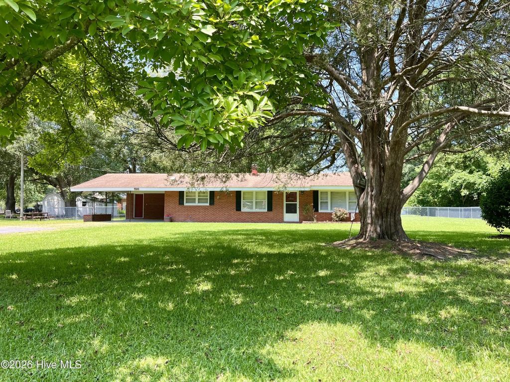 508 Main Street, Pollocksville