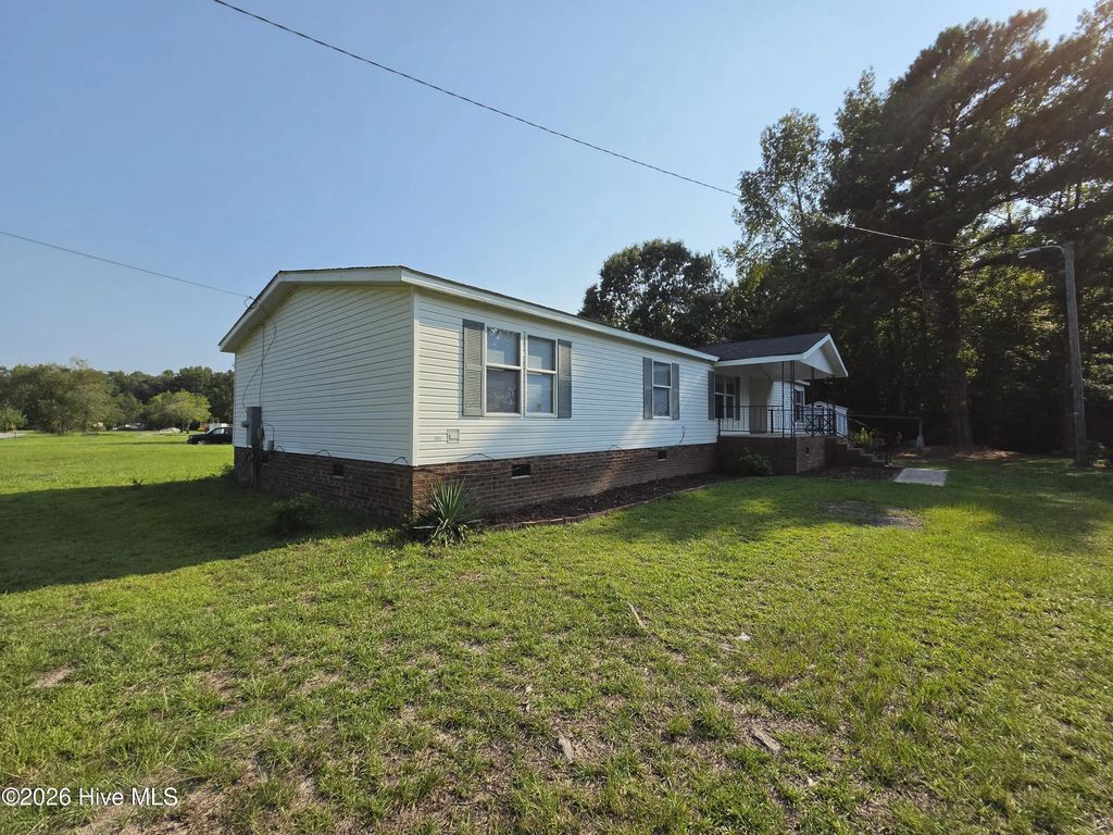 220 Main Street, Grifton