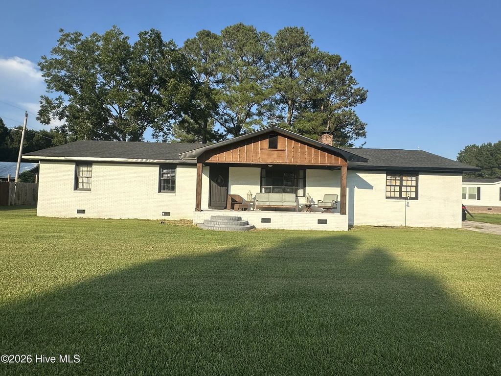 2182 Crusoe Island Road, Whiteville