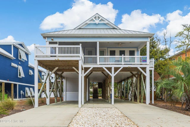 104 Se 70th Street, Oak Island