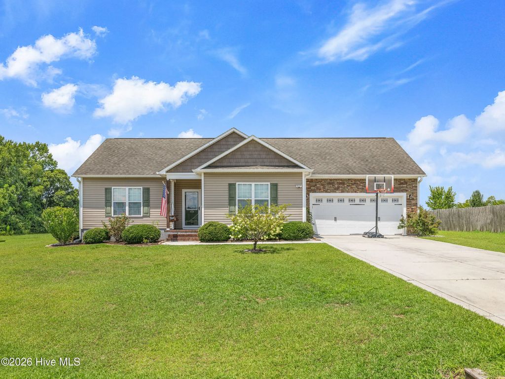 210 Classy Court, Richlands
