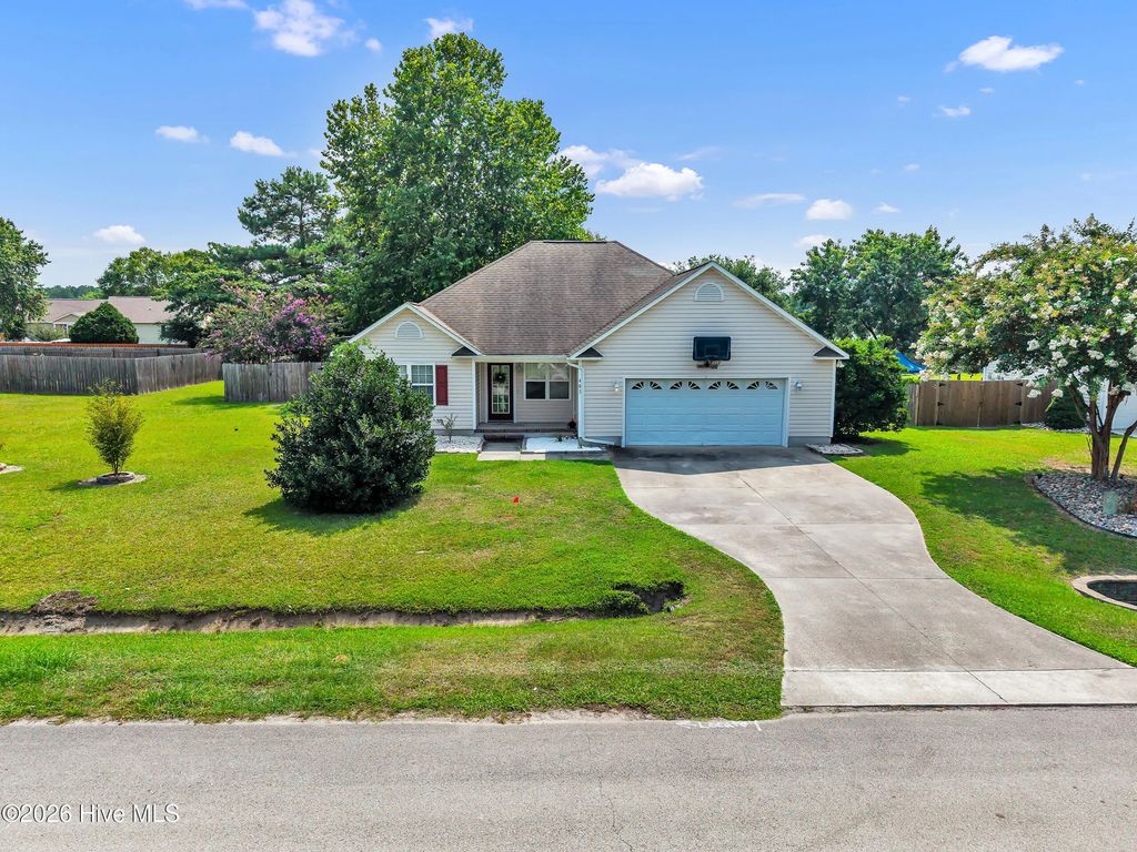 403 Arabian Lane, Swansboro