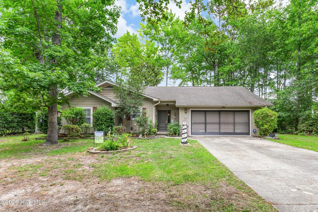 5 Topsail Court, Carolina Shores