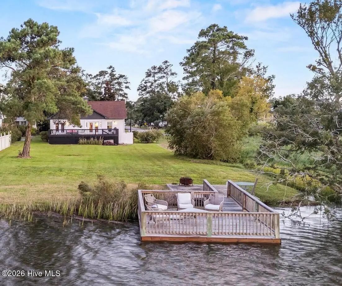 5802 E Yacht Drive, Oak Island