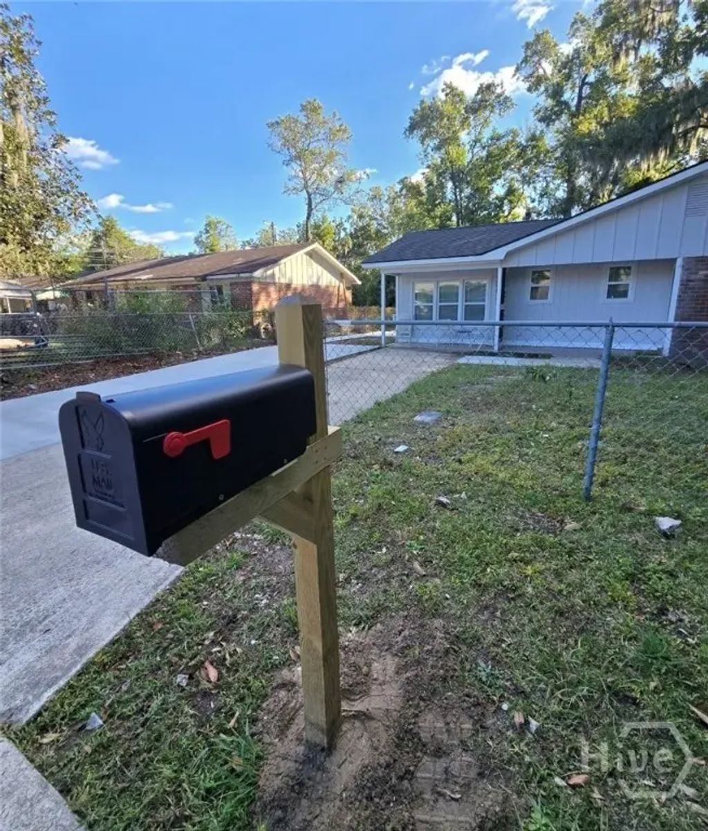 27 Chatham Street, Savannah