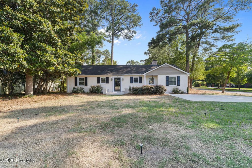 1900 E Mulberry Street, Goldsboro