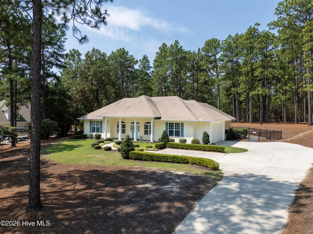 24 S Shamrock Drive, Jackson Springs