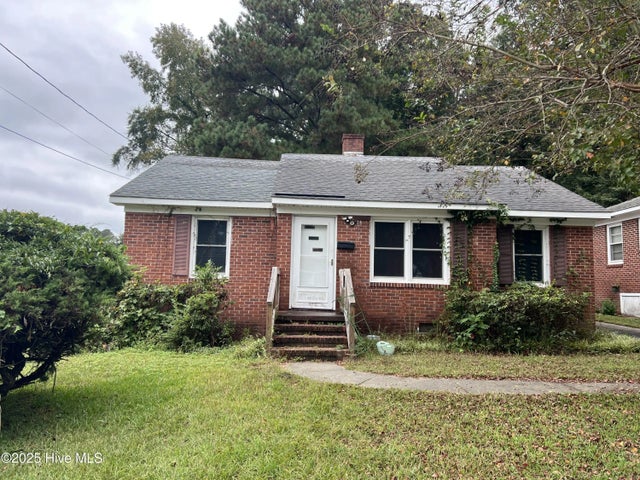 202 Heard Street, Kinston