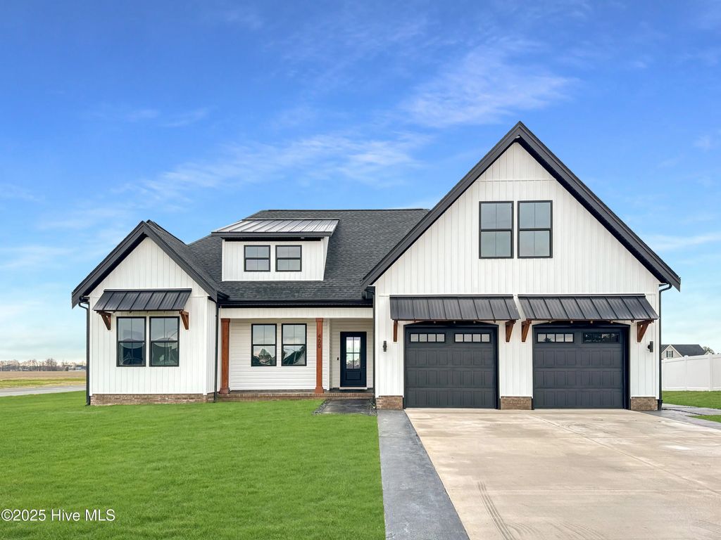 11112 Yawl Street, Elizabeth City