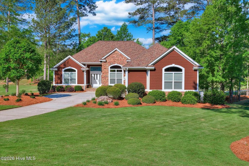127 Laurens Drive, McCormick