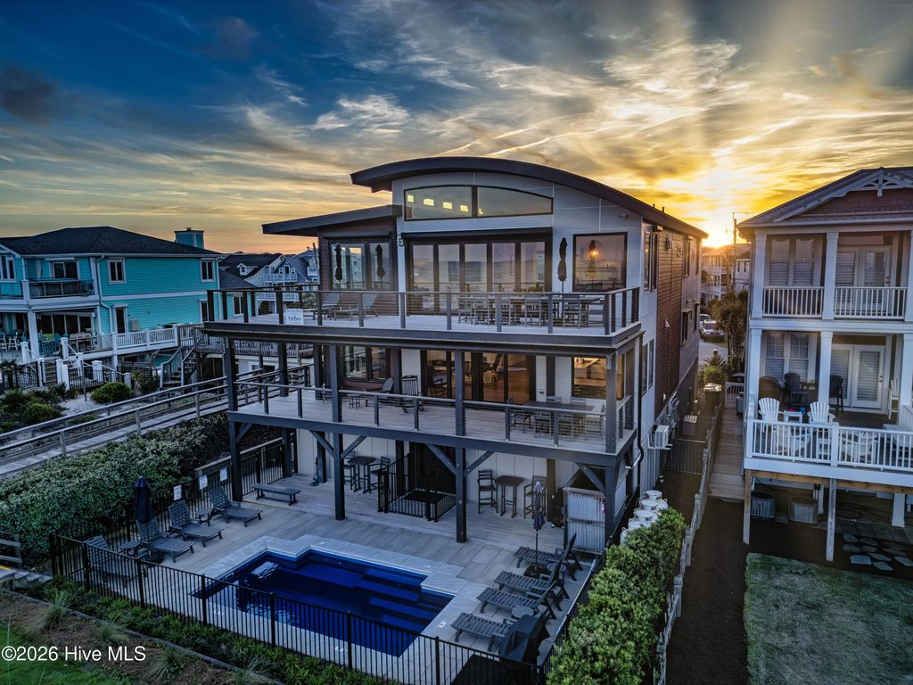 834 Fort Fisher Boulevard N, Kure Beach