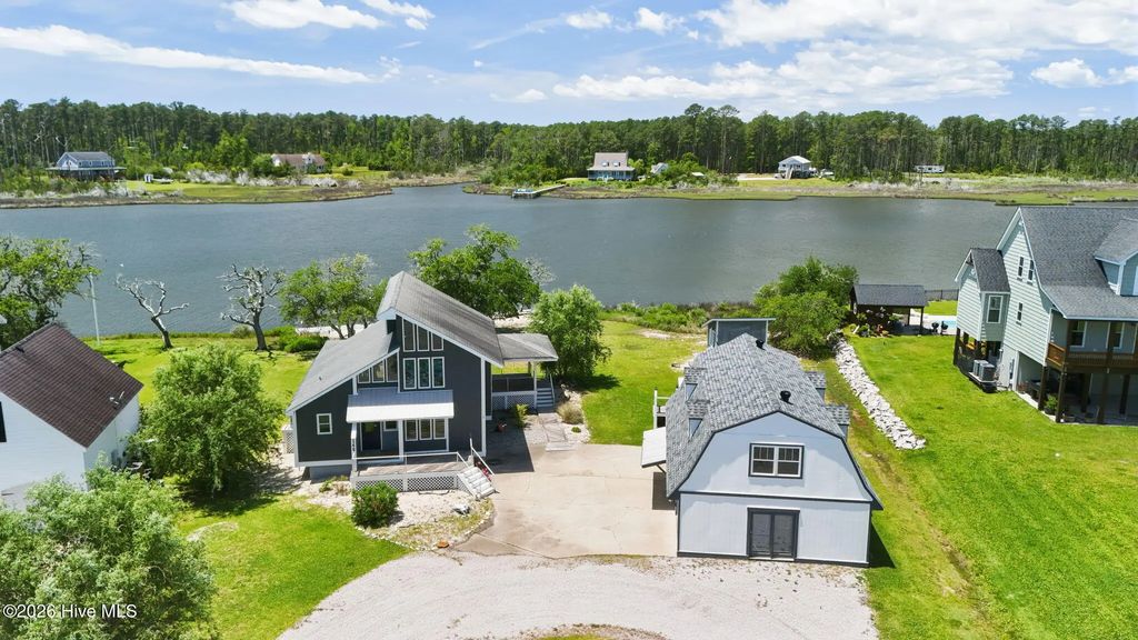 145 Williston Creek Road, Williston