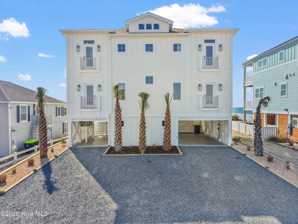 105 Ocean Boulevard W, Holden Beach