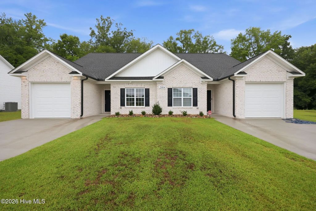 2004 Dartford Drive A, Greenville