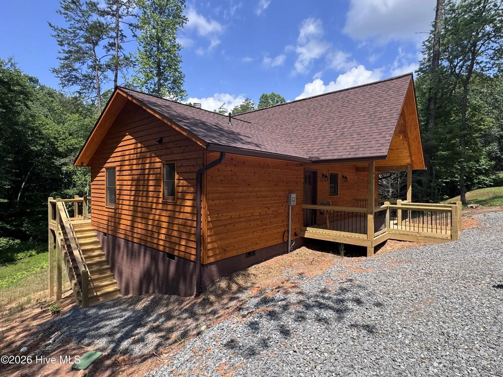 109 Chestnut Oaks Drive, Hiwassee Dam