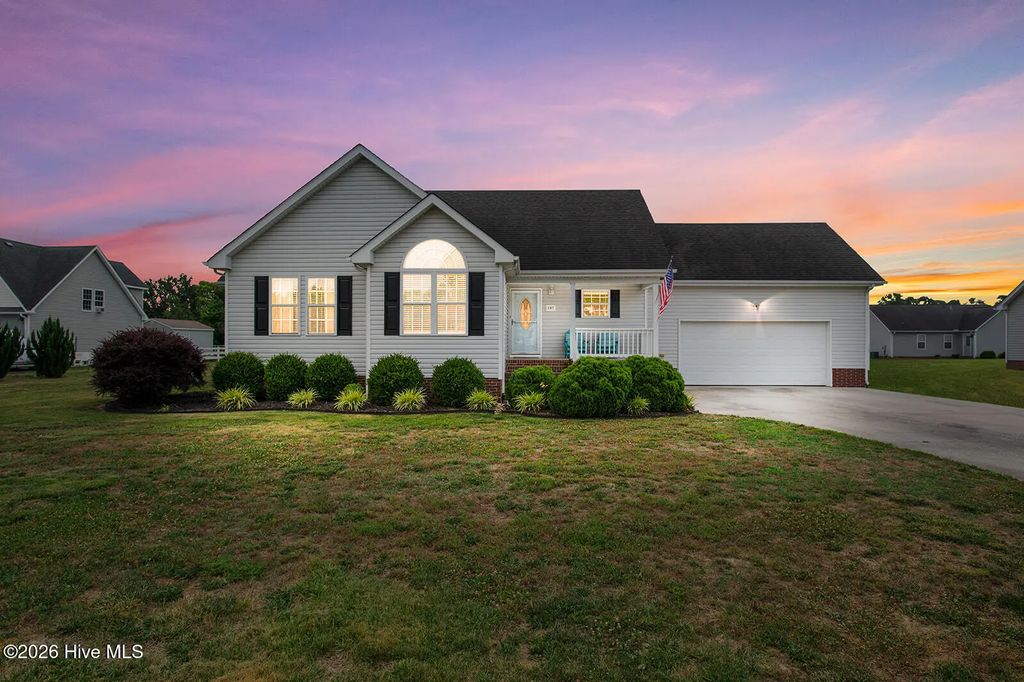 107 Chickadee Street, Moyock
