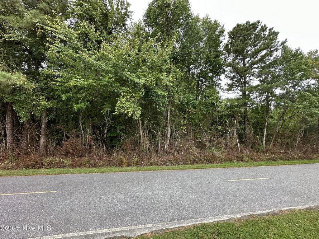 Lot 95-77 Crocker Hill Road, Elizabeth City