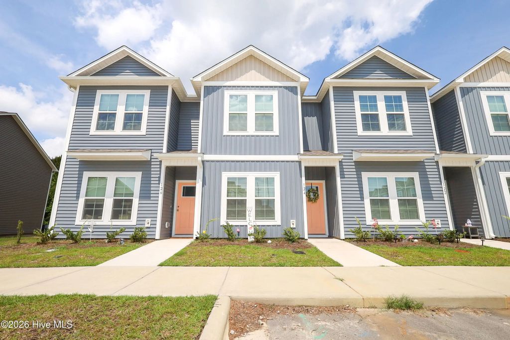 124 Loren Road, Hubert